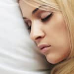 sleeping-with-makeup